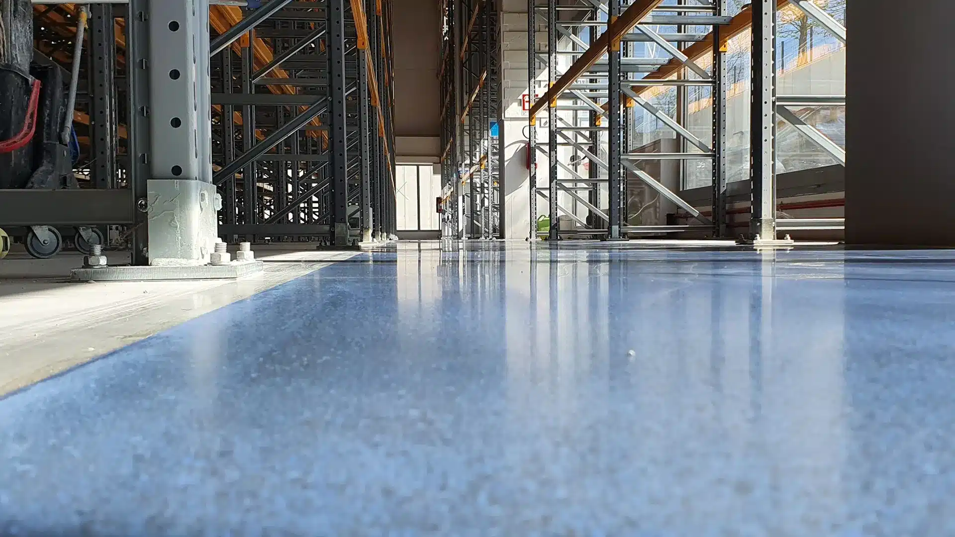 Realizzazione e pavimentazioni per centro commercial a Mantova