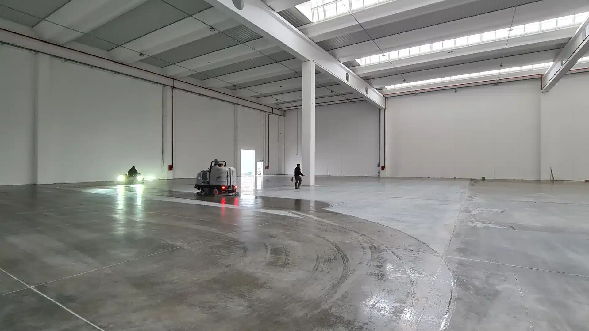 Pavimenti in cemento per ambienti industriali